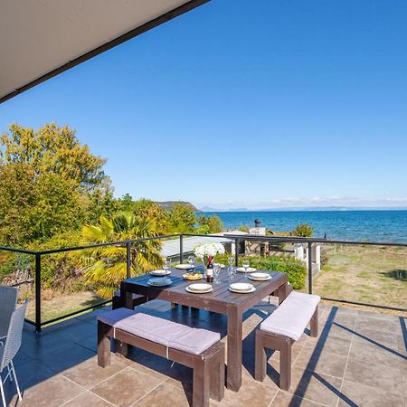 Lakefront Villa - Waitahanui Holiday Home Экстерьер фото