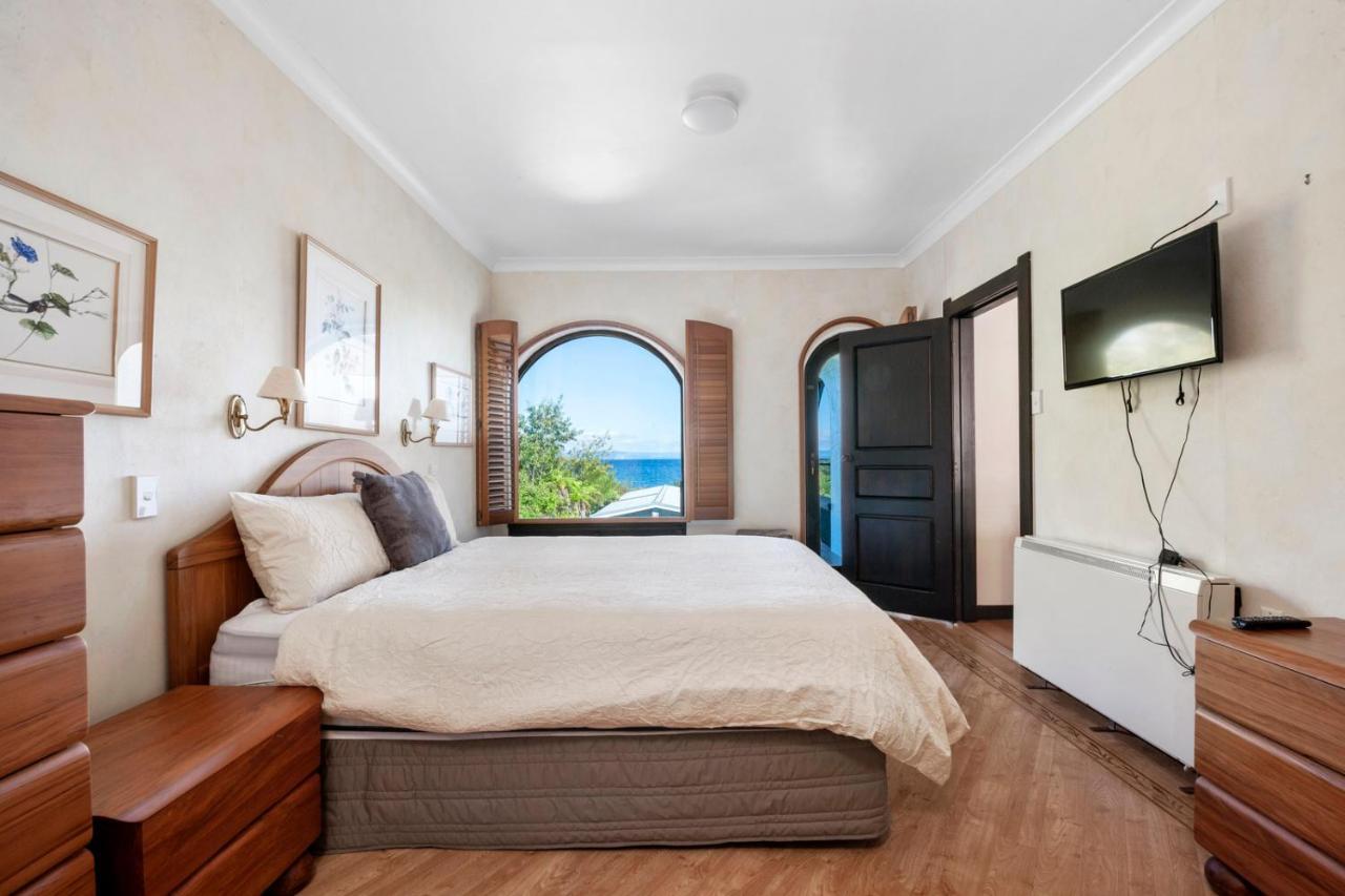 Lakefront Villa - Waitahanui Holiday Home Экстерьер фото